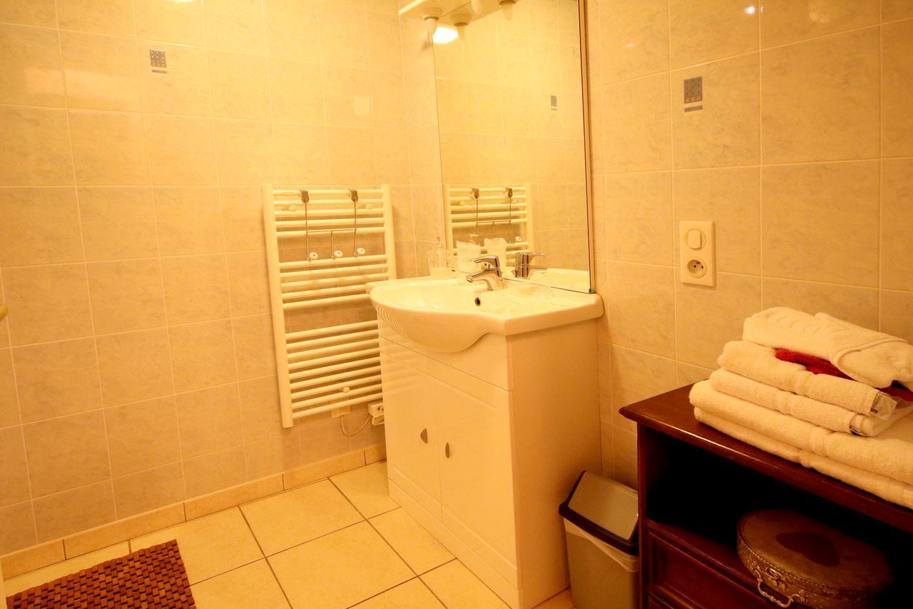 Chambres D'Hotes Les Delices De La Roche Louresse-Rochemenier 外观 照片