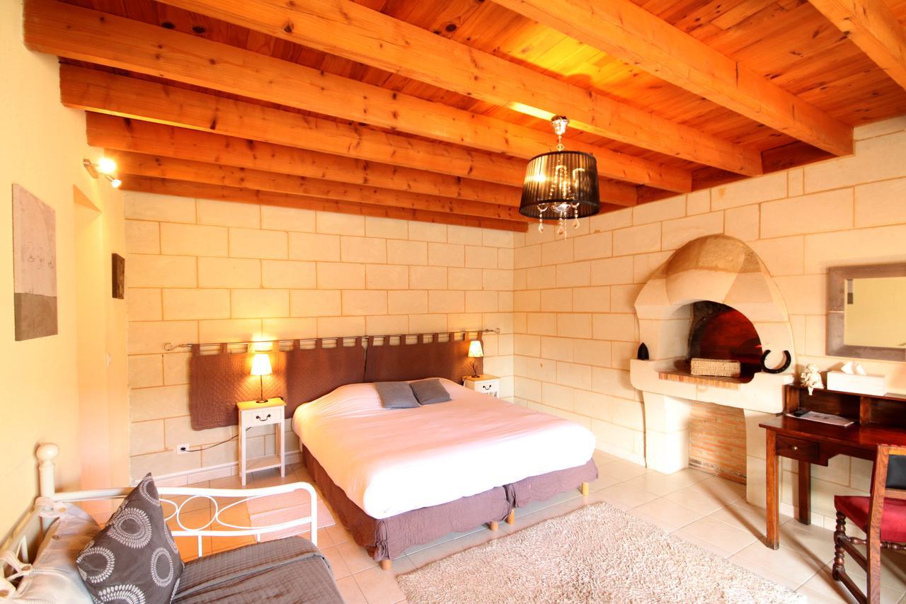 Chambres D'Hotes Les Delices De La Roche Louresse-Rochemenier 外观 照片